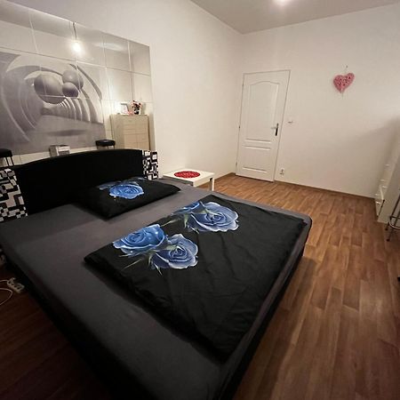 Monfas Apartment Garden City 프라하 외부 사진