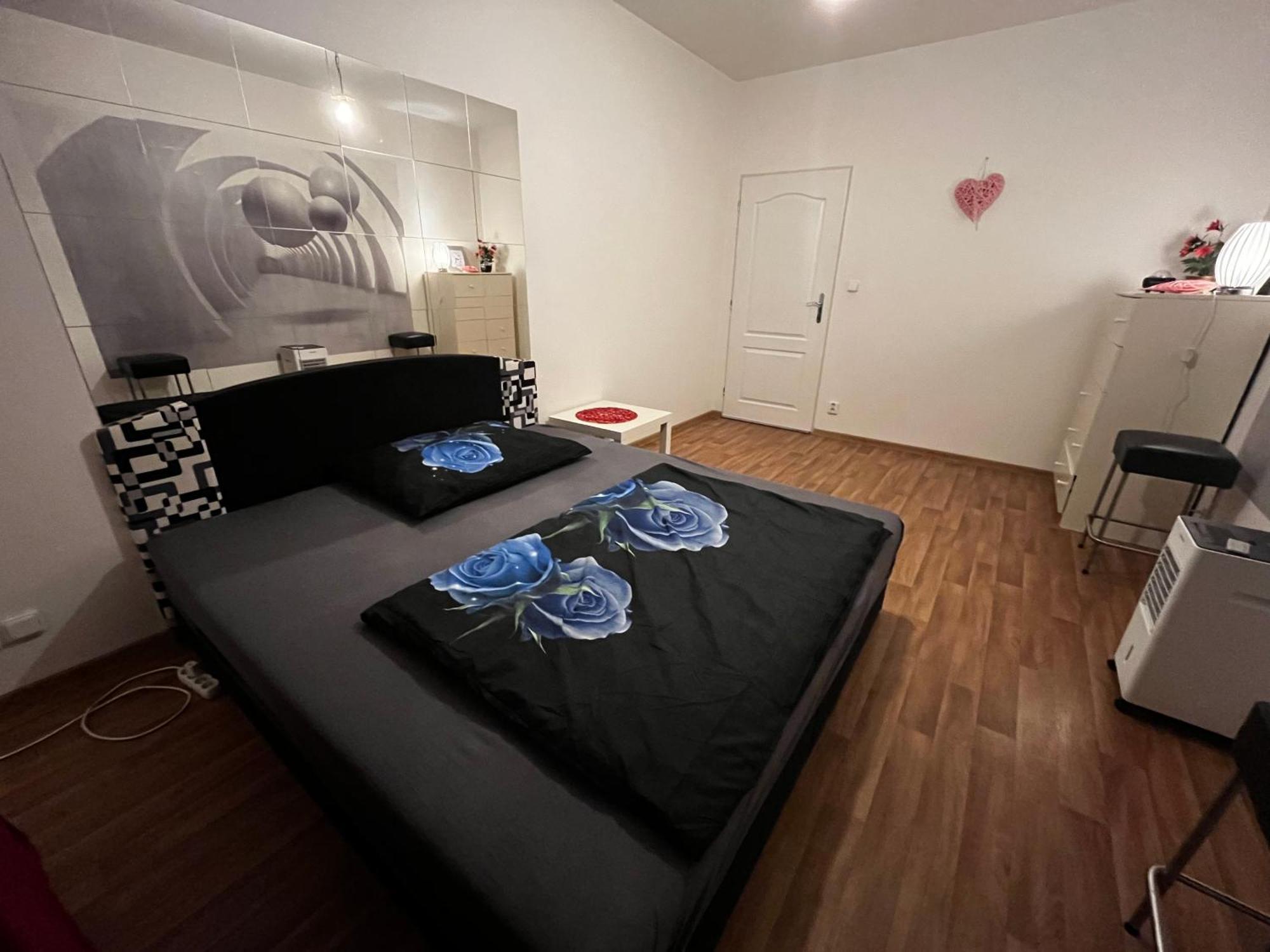 Monfas Apartment Garden City 프라하 외부 사진